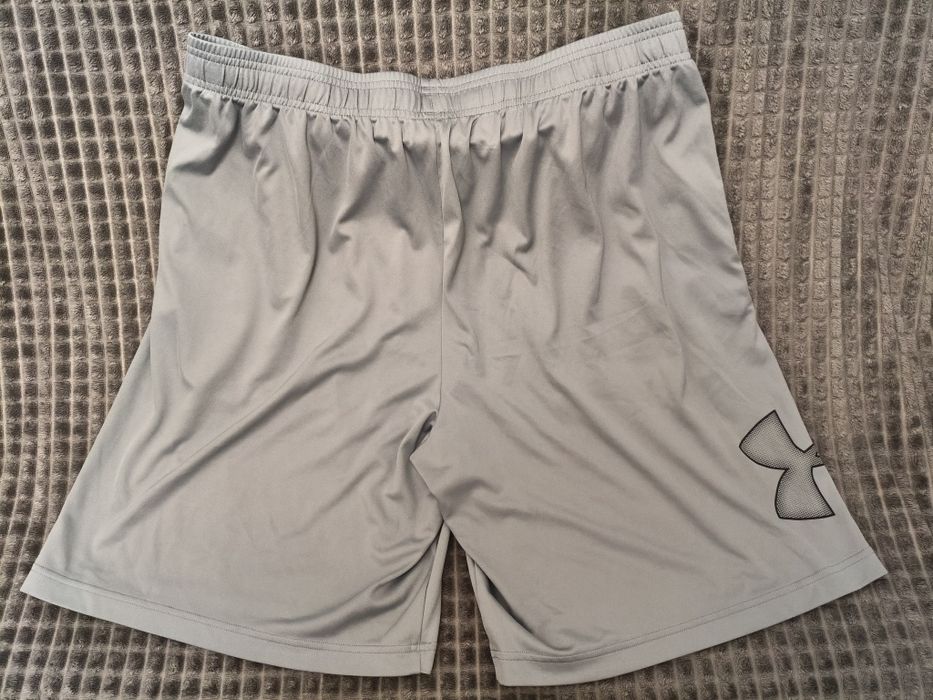 Szorty treningowe Under Armour Tech Graphic, szare - używane, XL