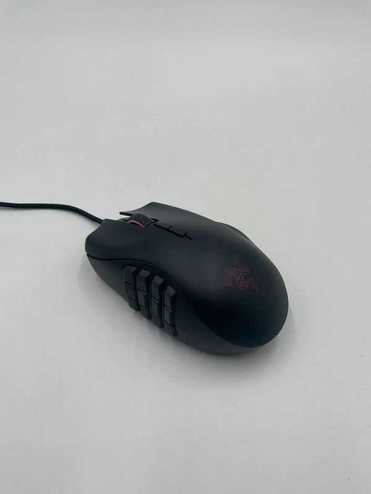Mysz Razer Naga Trinity – panel boczny numeryczny