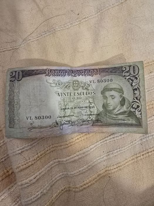 Moedas e notas antigas