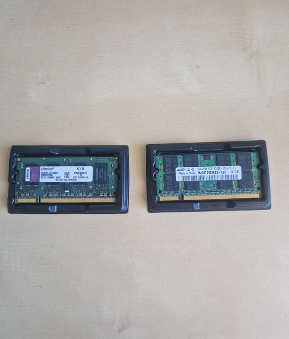 Memórias RAM SO-DIMM 2x 1GB DDR2 667MHz