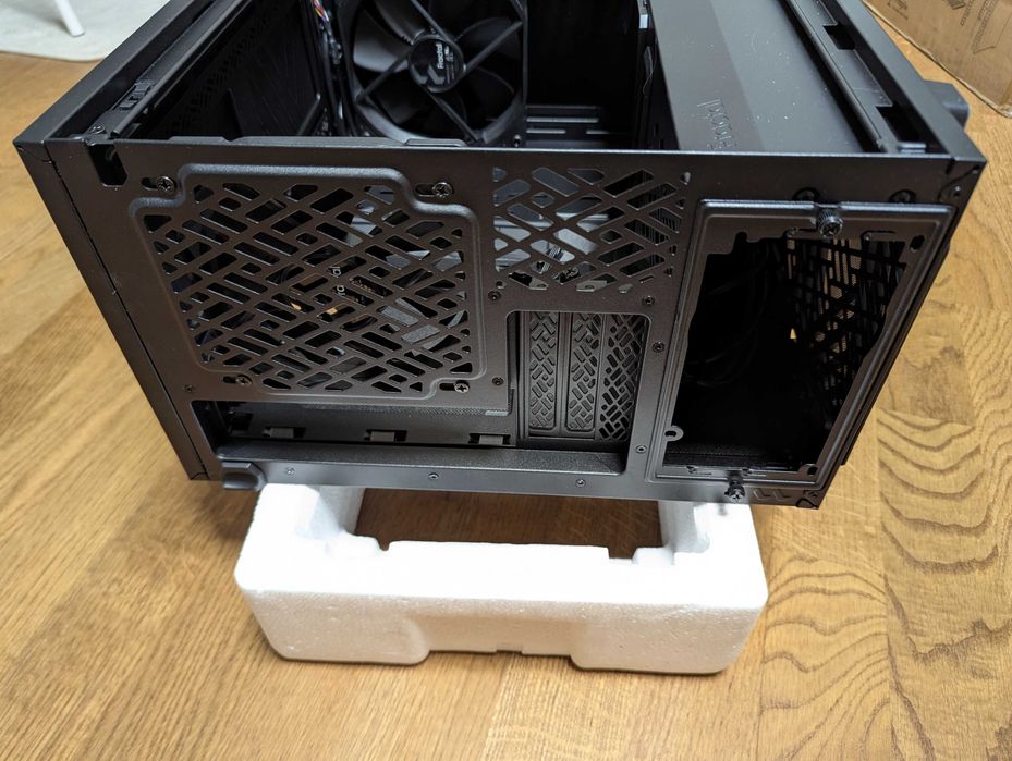 Fractal Design 7 Nano (mini-ITX, чорний, скло - Black TG Light)