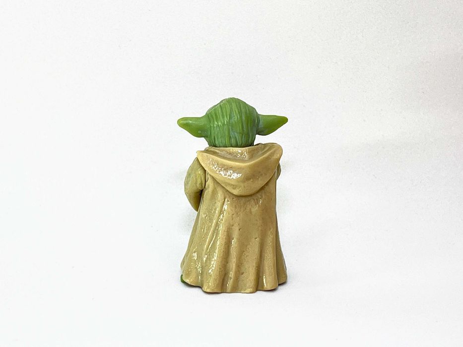 Yoda (2005) Star Wars Action Figure by Hasbro64739475815298121
