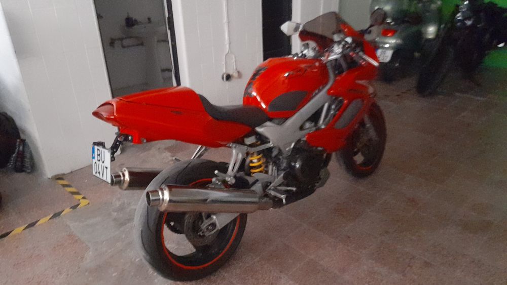 Honda vtr1000firestorm
