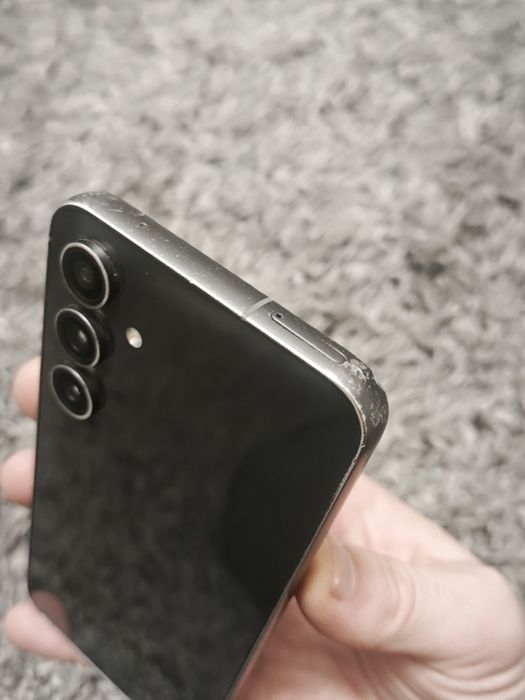 Samsung S23 FE 8/128Gb