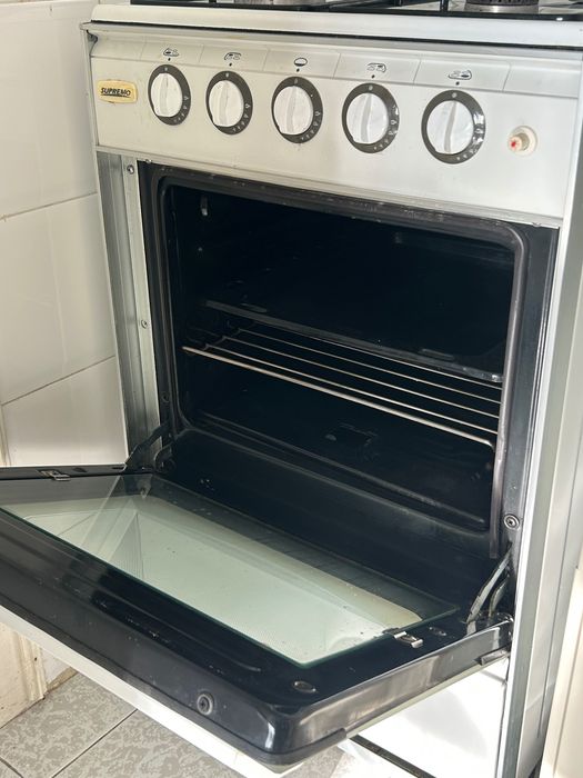 Forno com fogão a gás