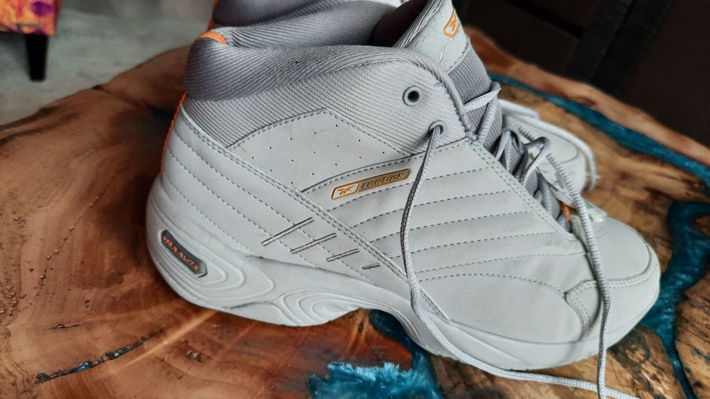 Buty wysokie firmy REEBOK