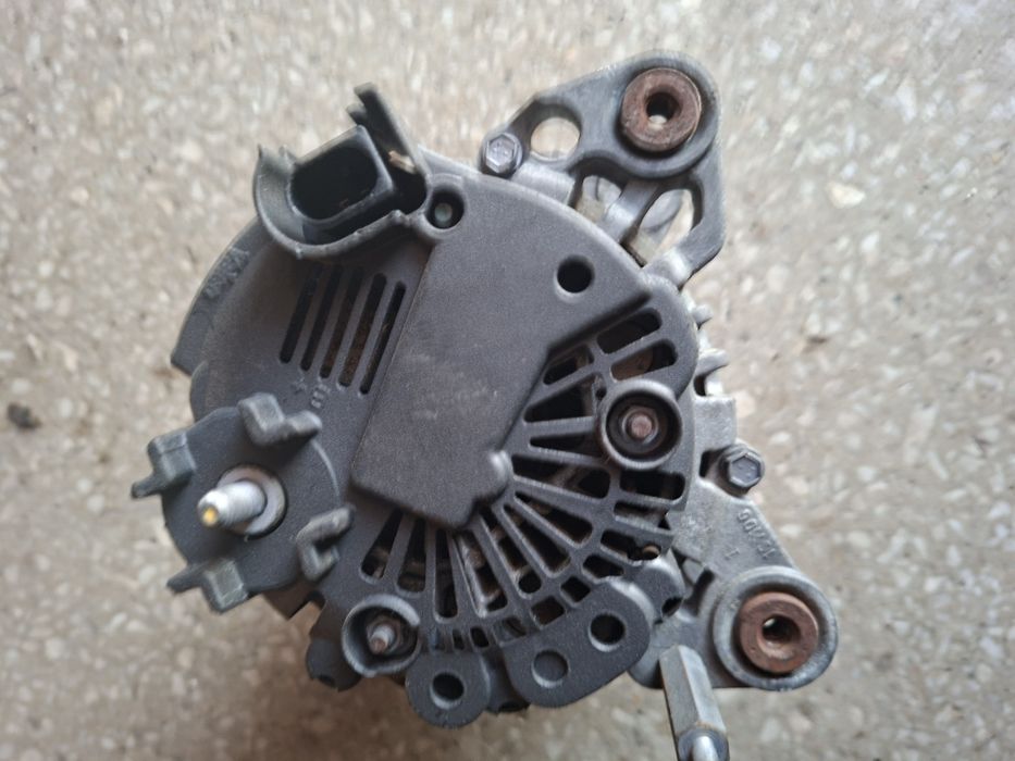 Alternator VW caddy III golf v 2.0 sdi