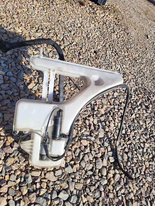 Zbiornik Spryskiwaczy bmw m3 e92 e93 e90 v8 4.0 420km