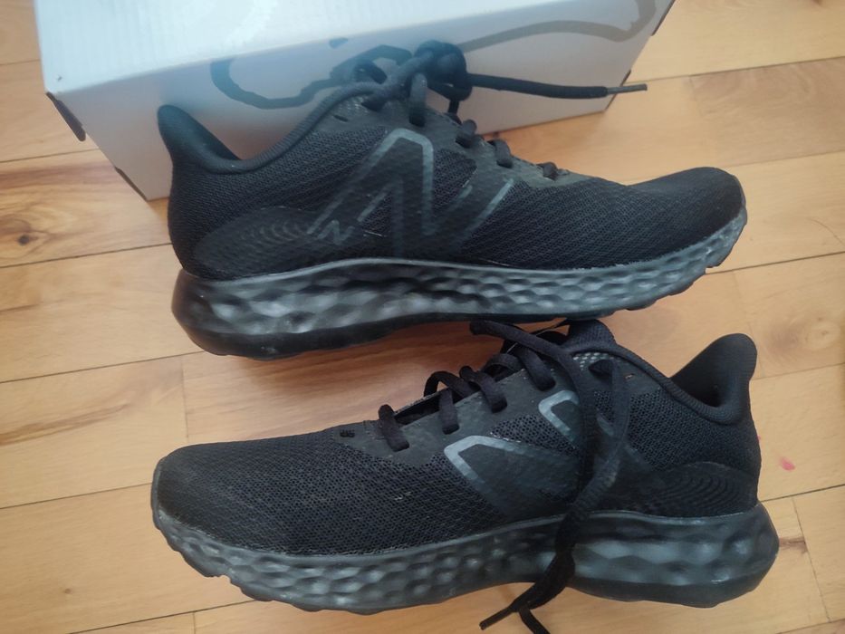 Buty wiosna lato new balance r.37(23.5 cm)