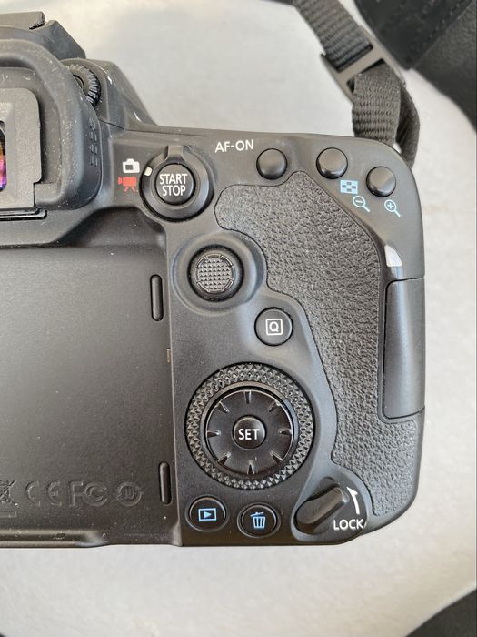 DSLR Canon EOS 90D
