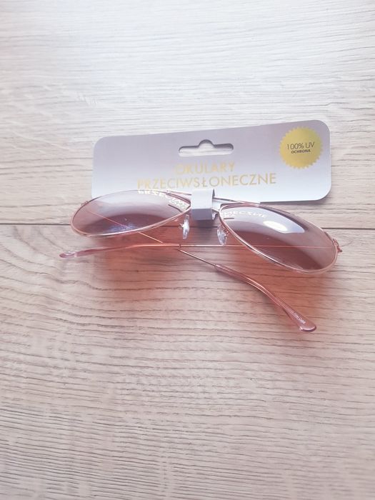 Nowe okulary przeciwsłoneczne uniwersalne.  Damsko / meskie .