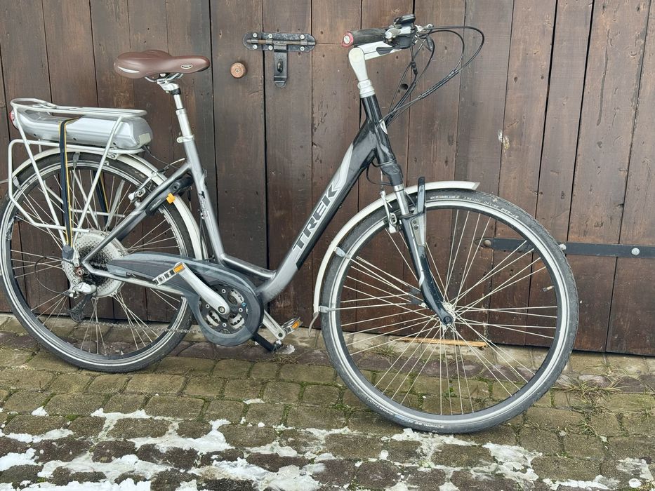 Rower elektryczny Trek + dodatki
