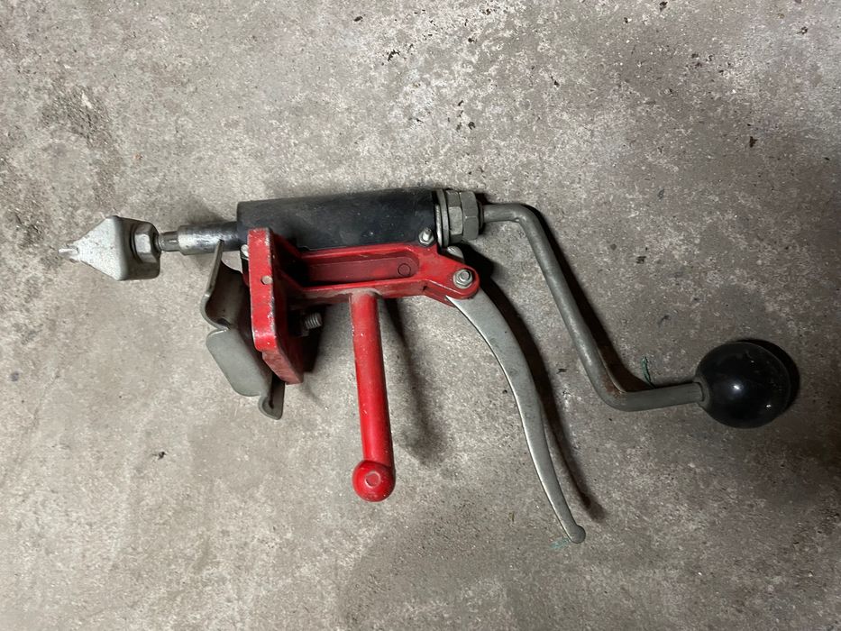 Maszynka do płytek do wiercenia otworów w kaflach PRL rekwizyt