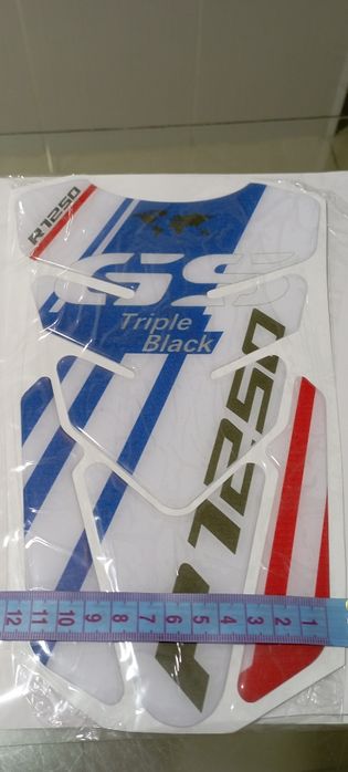 Наклейка на топливный бак мотоцикла