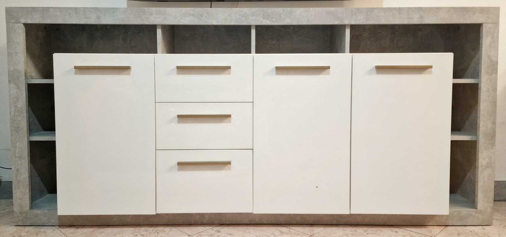 Mudança urgente | Aparador ROCKY moderno em excelente estado