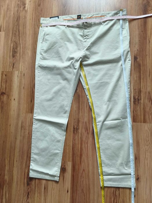 BOSS Spodnie Chino Slim Fit 48/34 (33WC)