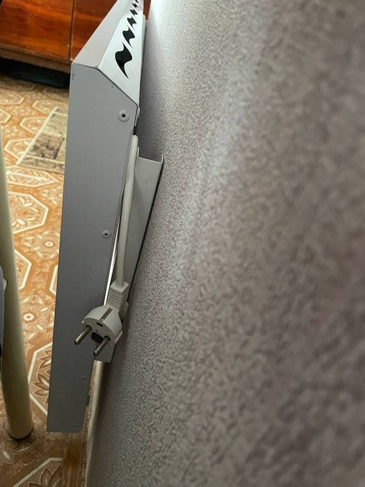 Продам  інфрочервону  панель SunWay SWRE 700 Вт,