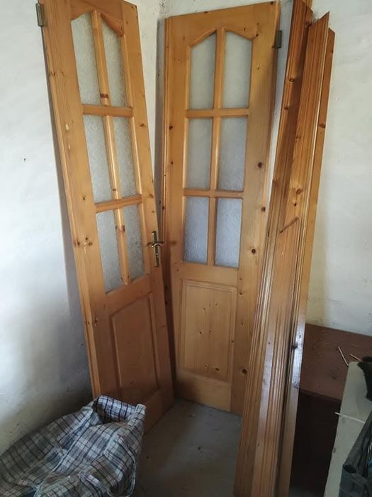 Двері дерев'яні (лаковані, подвійні)