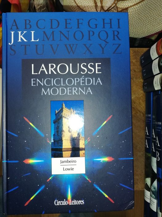 Enciclopédia moderna Larousse.