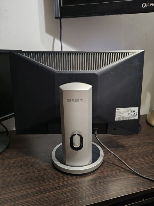 Monitor Samsung SyncMaster 205B