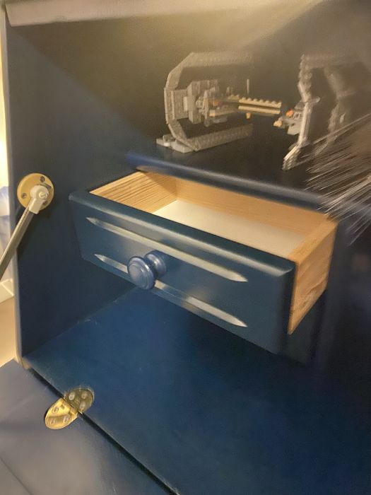 Sekretarzyk drewniany