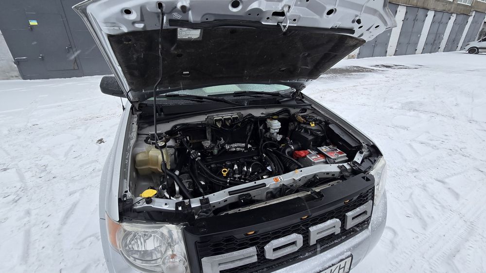 Продам Ford Escape 2010