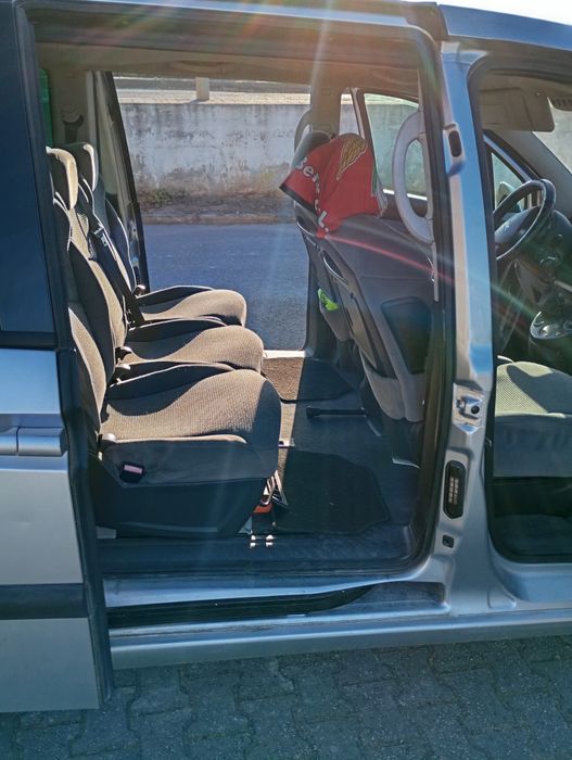 Peugeot  monovolume 807