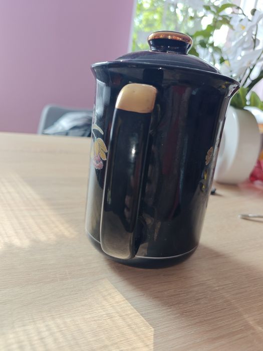 Dzbanek, imbryk z porcelitu PRL