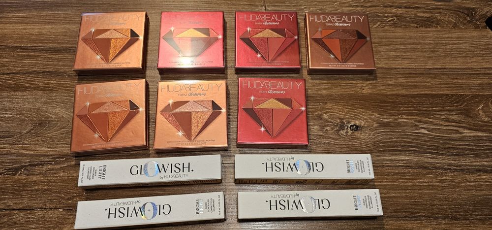 Huda Beauty hudabeauty paletka cieni rozświetlacz eyeshadow  korektor