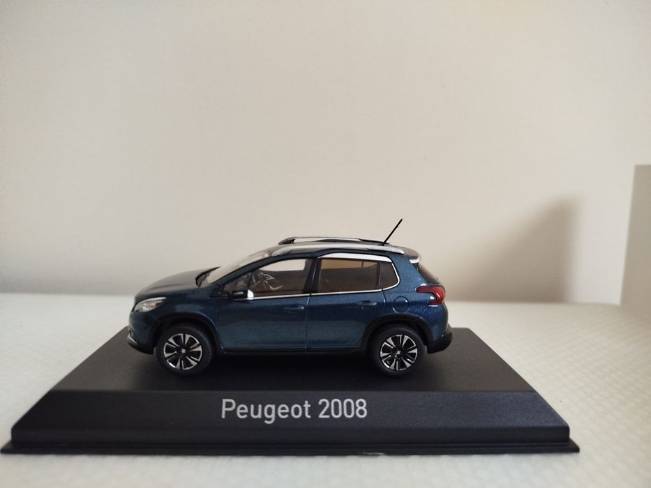 Miniatura Peugeot 2008 Nova 1/43