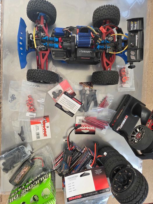 Carro telecomandado TRAXXAS 1 16 e revo vxl brushless ( rc )