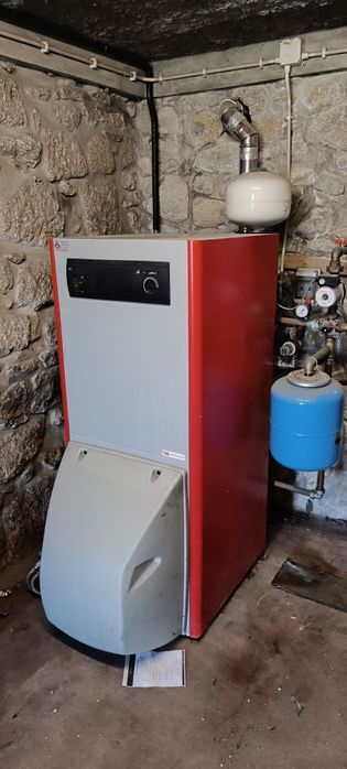 Caldeira   zaegel held Radiadores e cisterna gasóleo