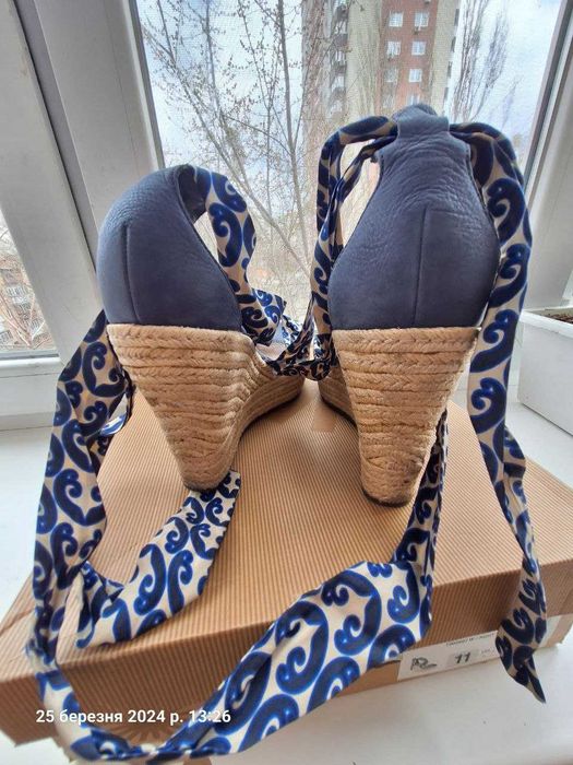 Босоніжки UGG, 41р. устілка 27,5 см., б/в у гарному стані.