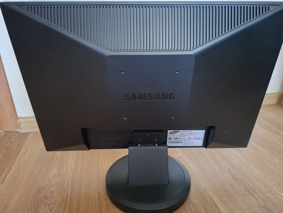 Монітор Samsung 2223NW