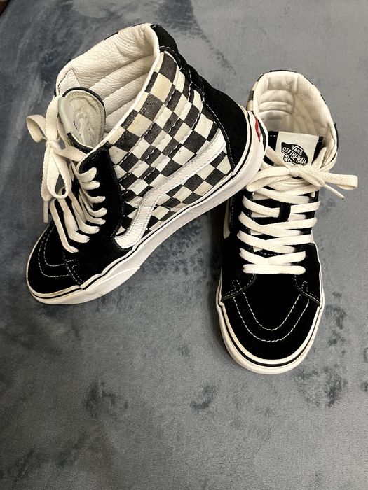 Продам кеди високі VANS розмір 37