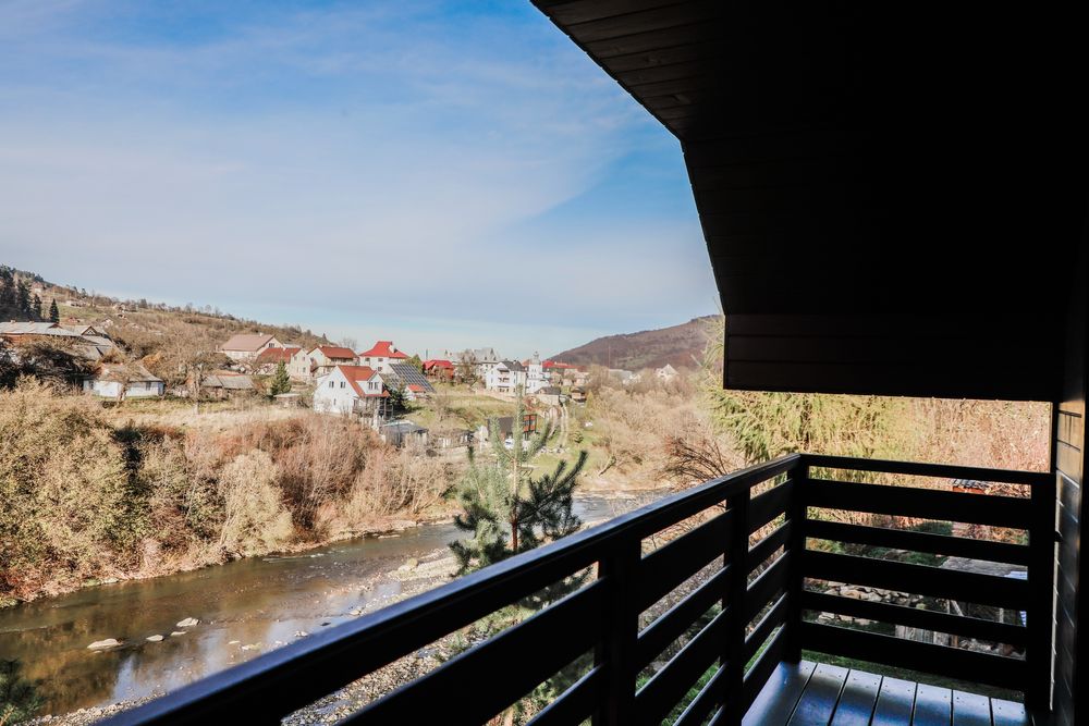 Котедж “Барвінок” у Яремче на 10-12 місць. Відпочинок у Карпатах