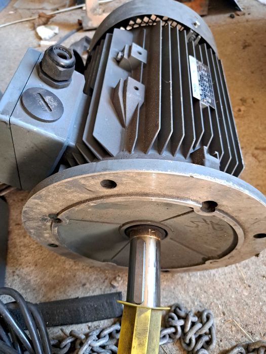 Silnik elektryczny trójfazowy 7,5KW 1450 Obr.