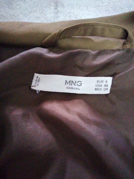 Casaco cetim Mango verde tropa