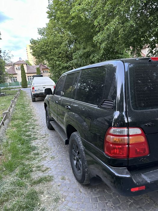 Toyota Land Cruiser 100 4.7 V8