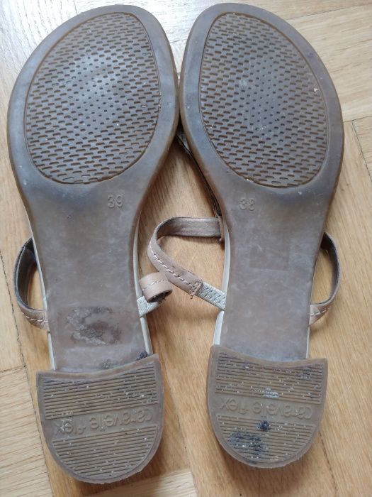 Eleganckie buty klapki japonki Caravelle - roz. 38/39 skórzane WAWA