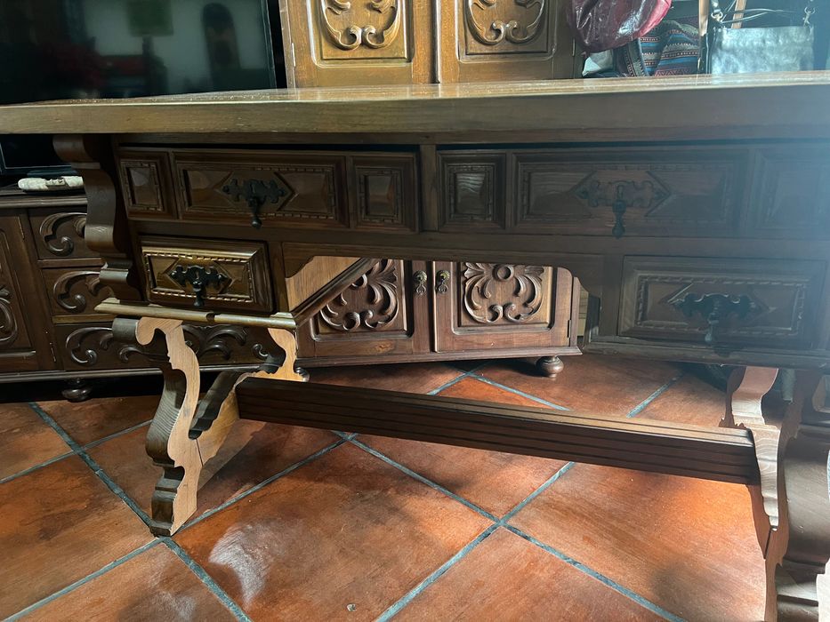 Secretaria madeira