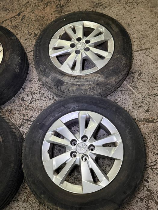 Jantes Peugeot Rifter 215/65R16