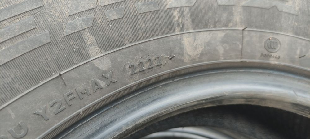 Opony zimowe z 2022r 215/75/16c Firemax 1PN