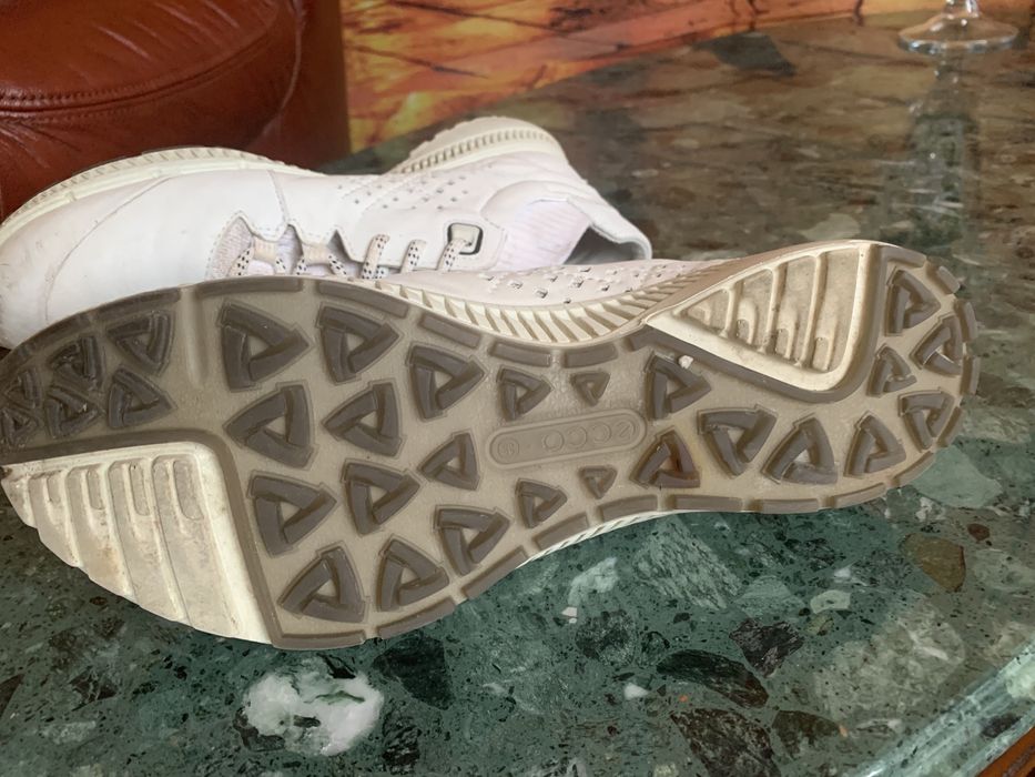 Кросівки ecco 39 розмір оригінал