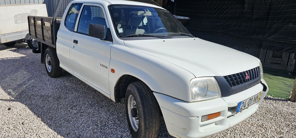 Mitsubishi l200 Ano 2000 direcao assistida