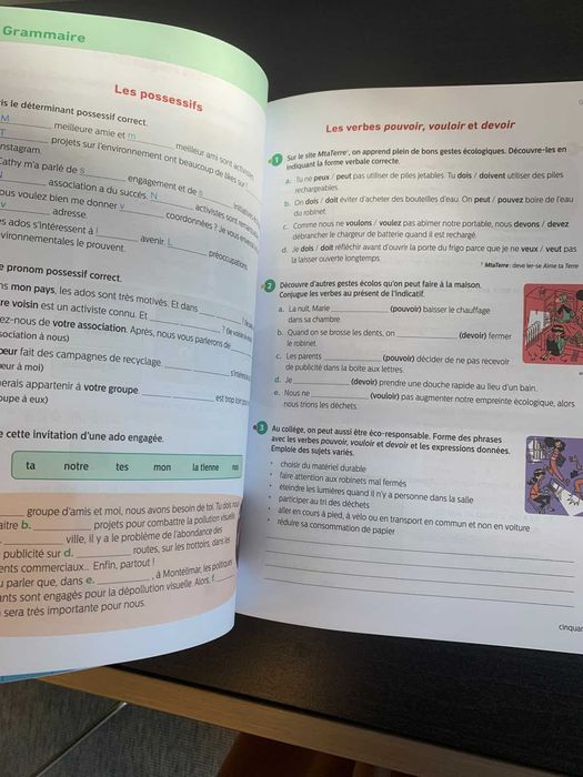 Caderno de atividades ou exercícios 9º ano Francês "Voilá"
