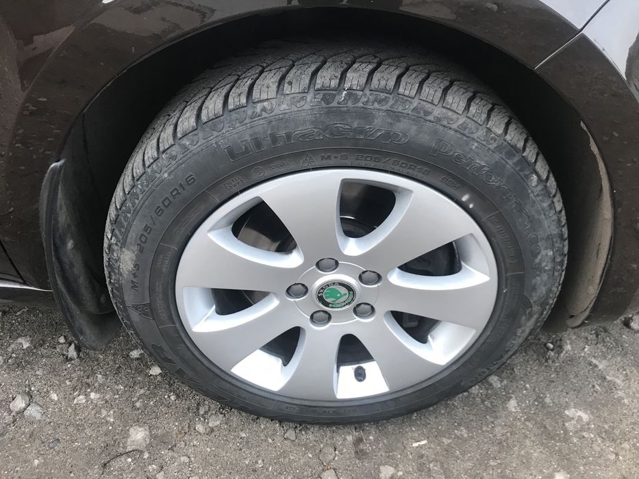 Skoda Superb 2012 рік