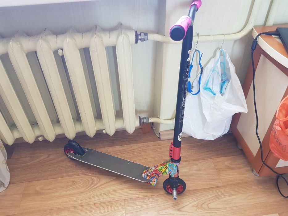 Продам 2 самоката трюковой.