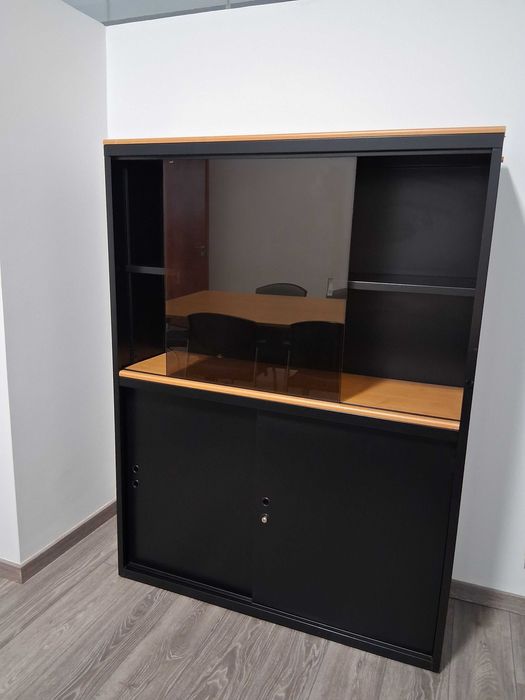 ID 49 - Vendo móvel grande C120,5xL40XA161 cm