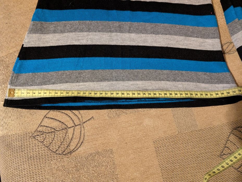 Sweter damski w paski roz. 36